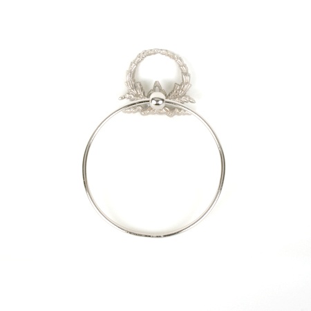 Laurel Wreath towel ring / holder