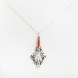 Collier Dynamic in Orange Red
