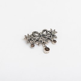 Brooch Floral Bow