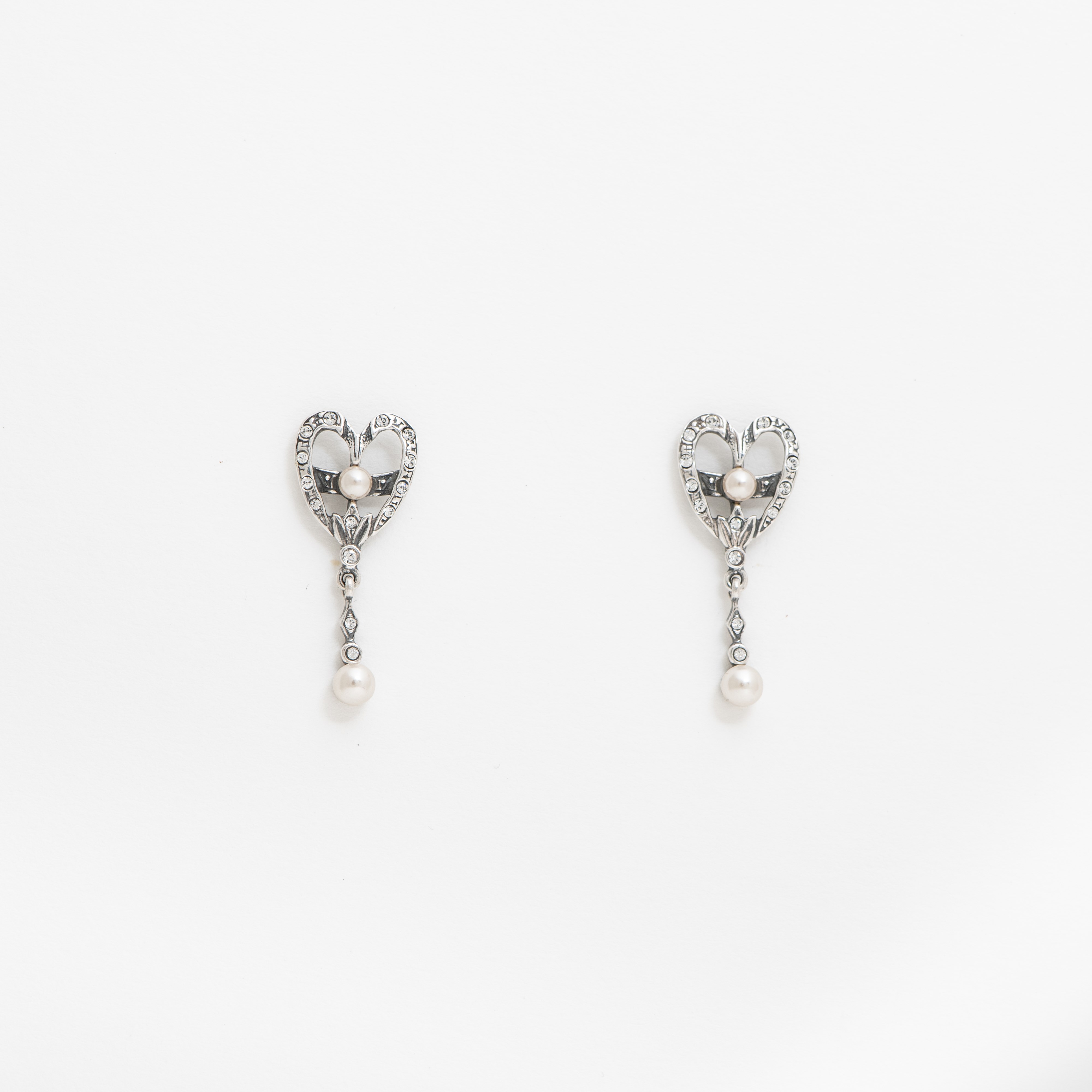 Ear Studs Perla
