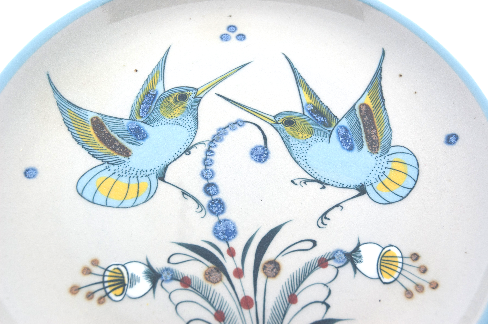 Detail Scale Birds Ceramics