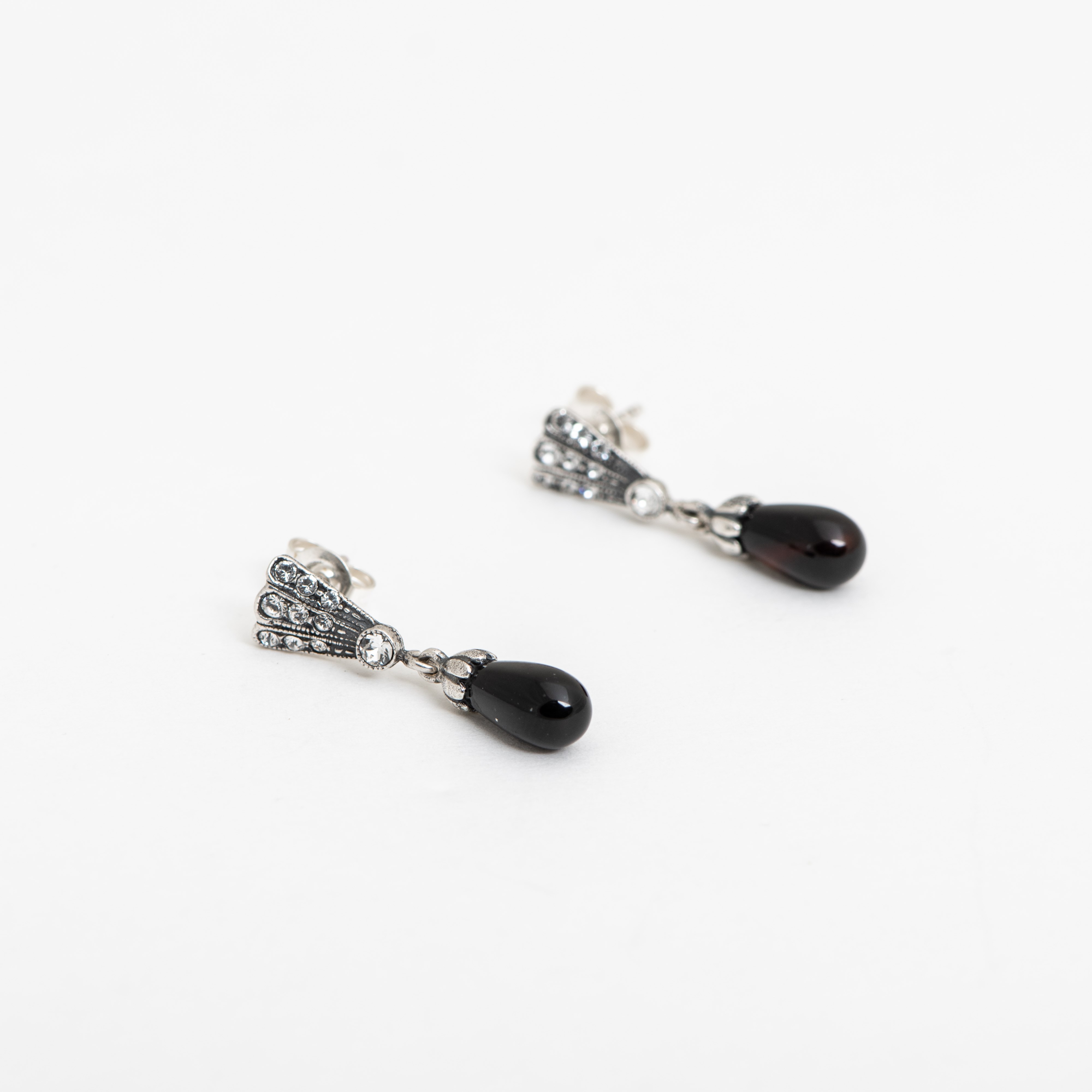 Isaura Earrings Onyx