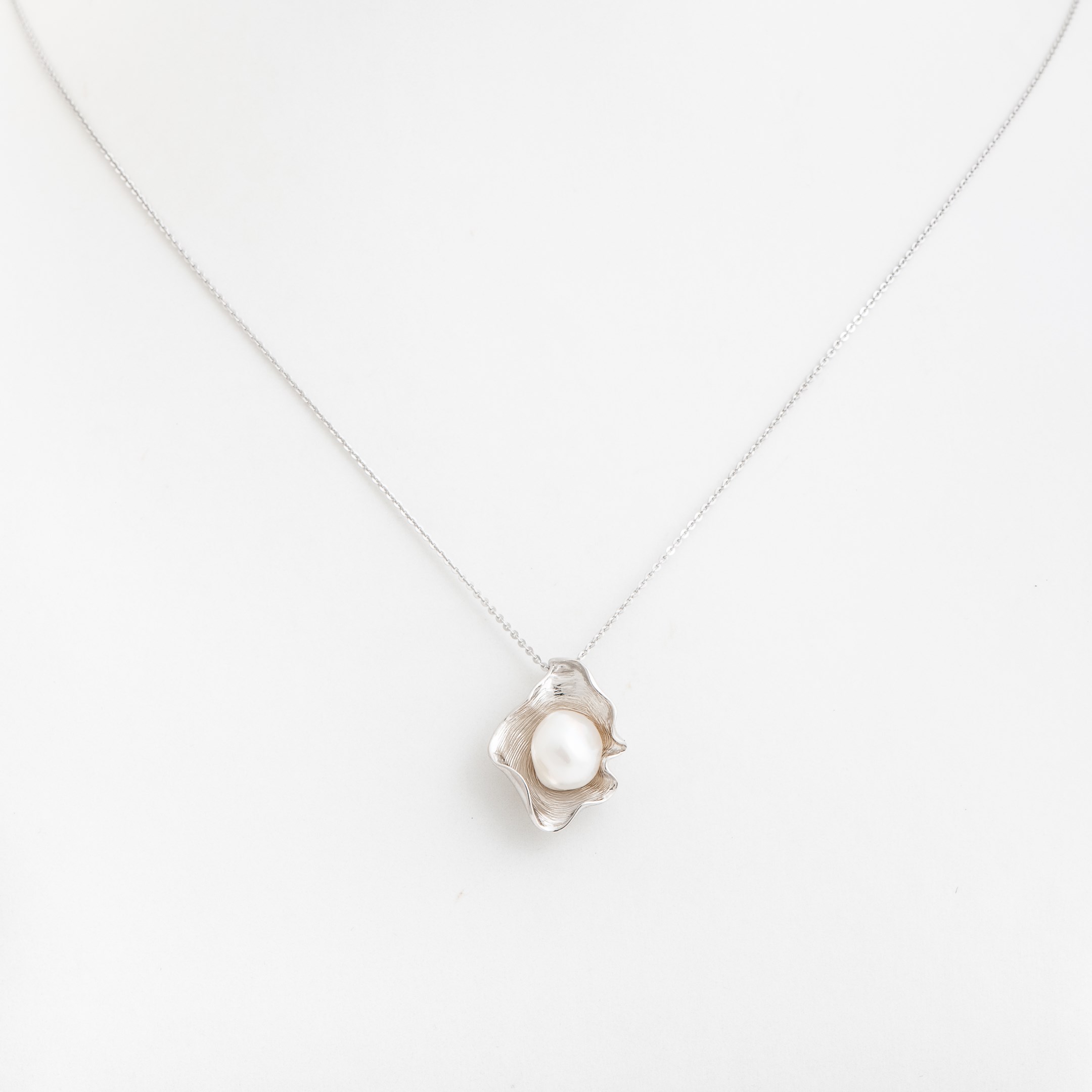 Art Nouveau Collier Necklace Secret 