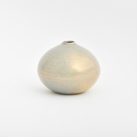Ceramic ball vase Mother of Pearl