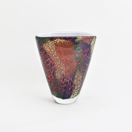 Glass vase Linework