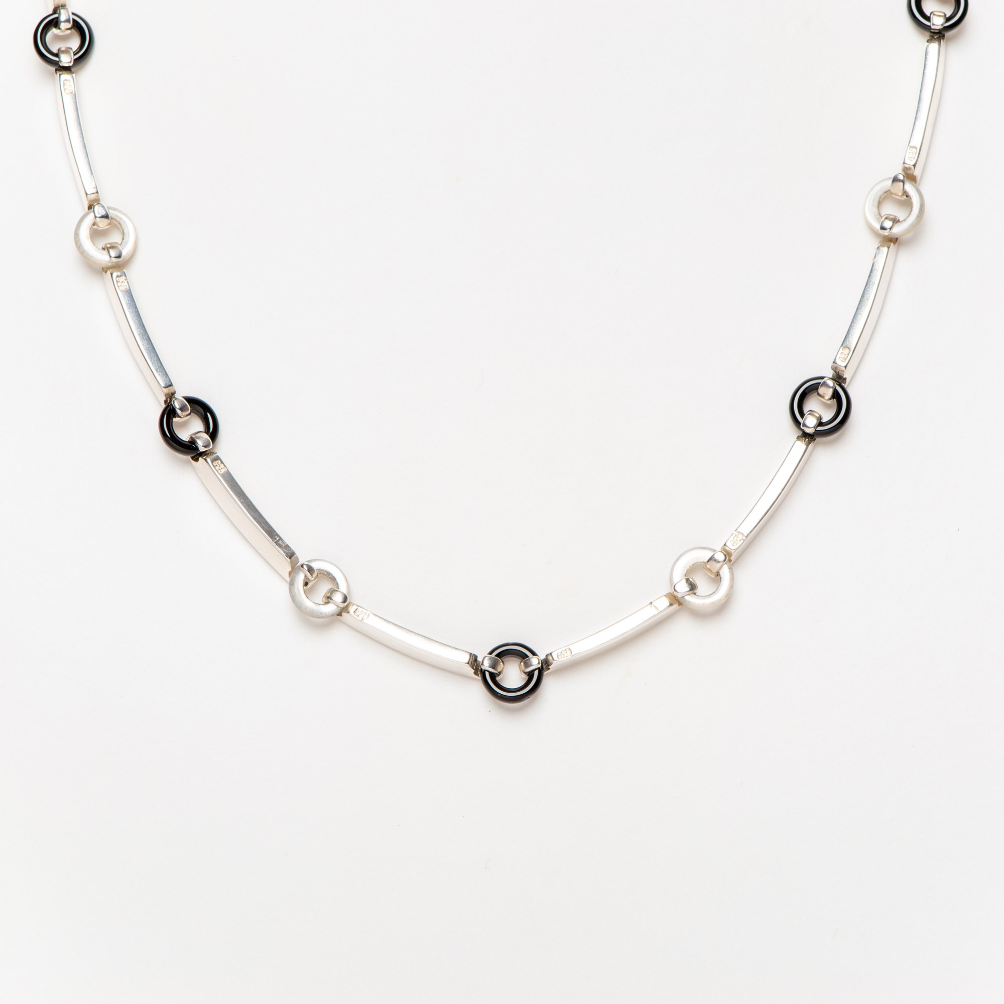 Friendship Necklace Onyx & Mother-of-Pearl