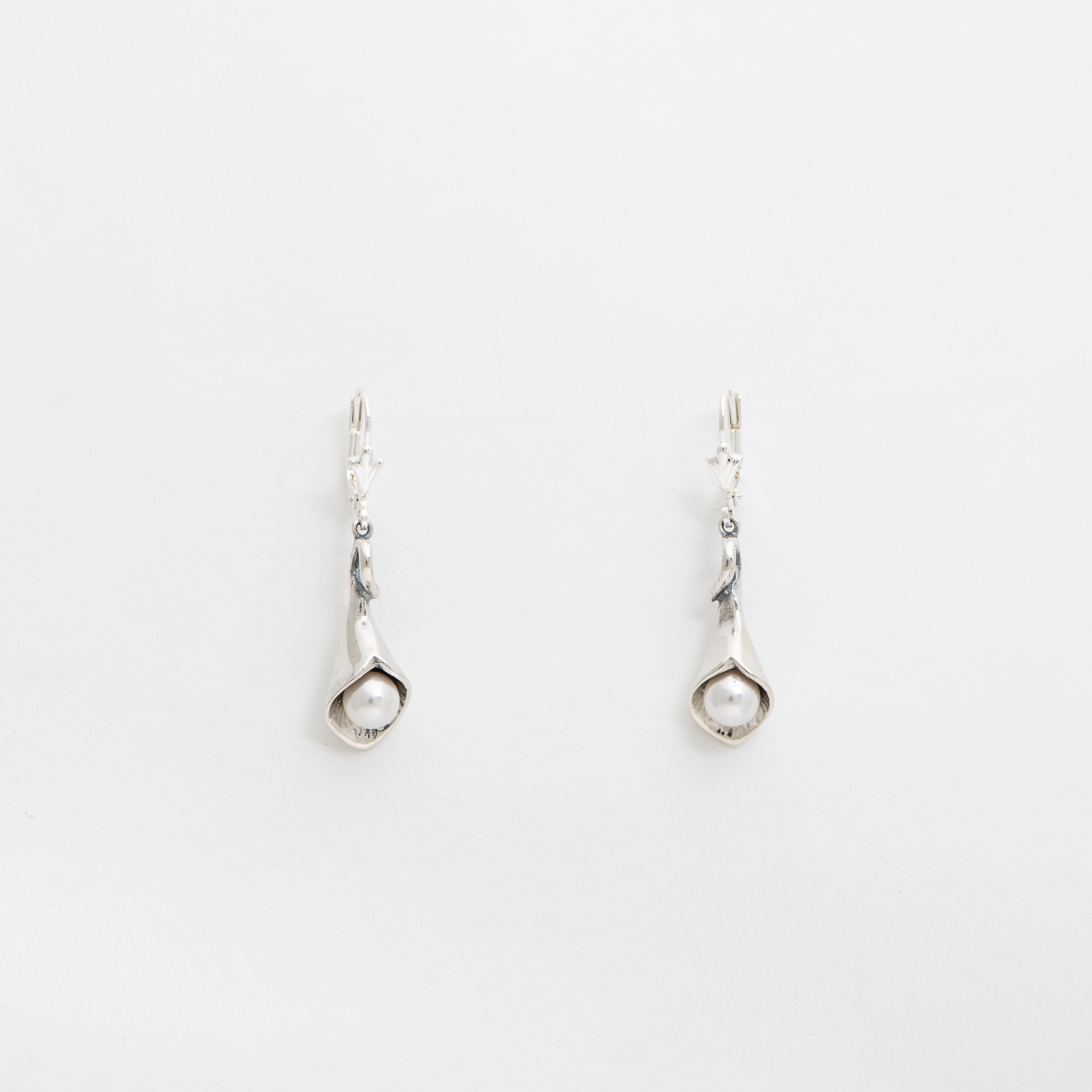 Calla Calyx Earrings 