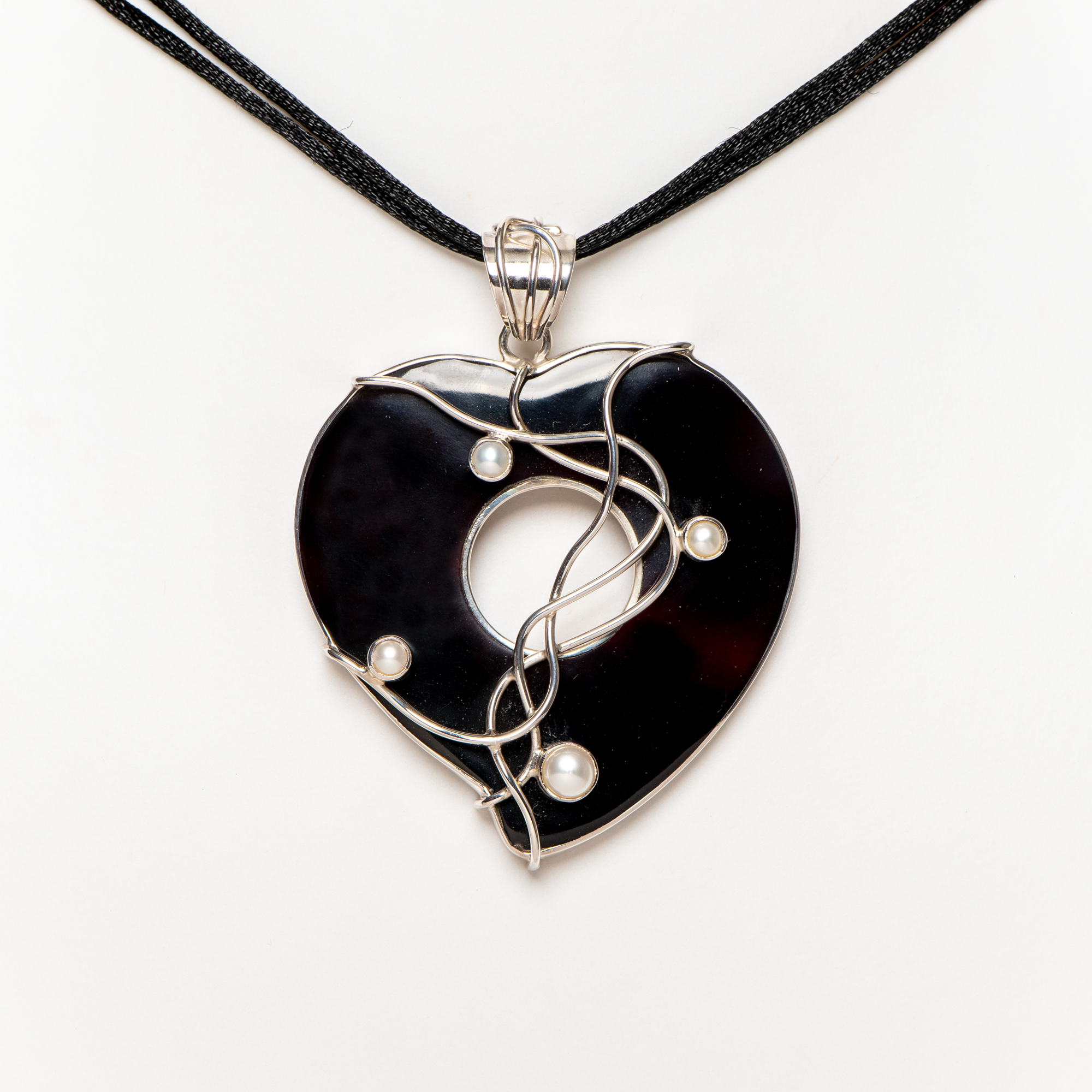 Silver Pendant Black Pearl