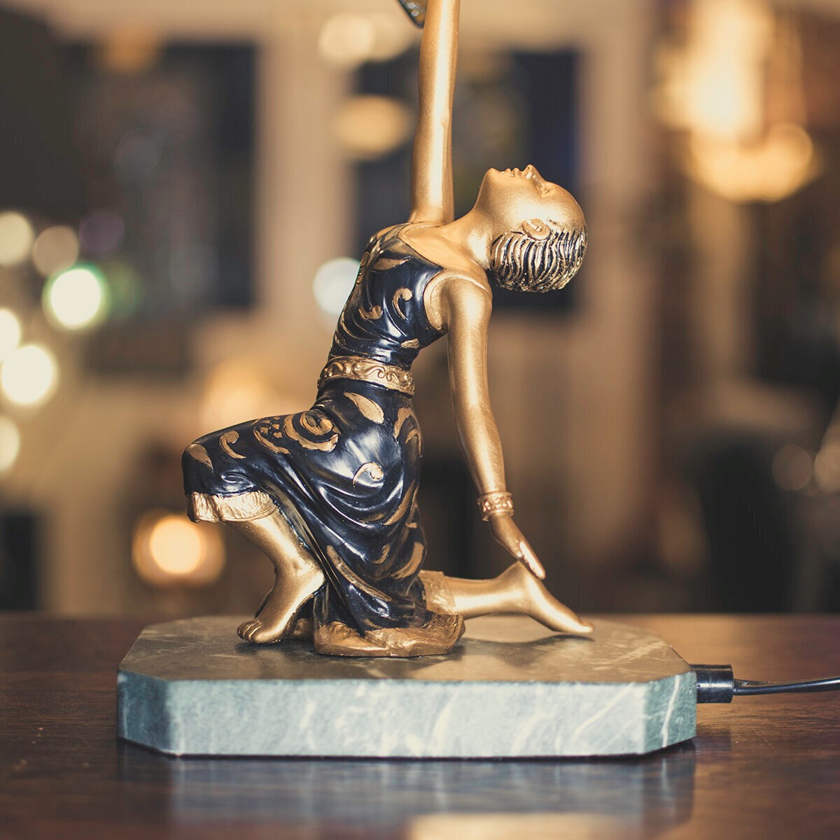 Tiffany table lamp Golden Art Deco Lady 