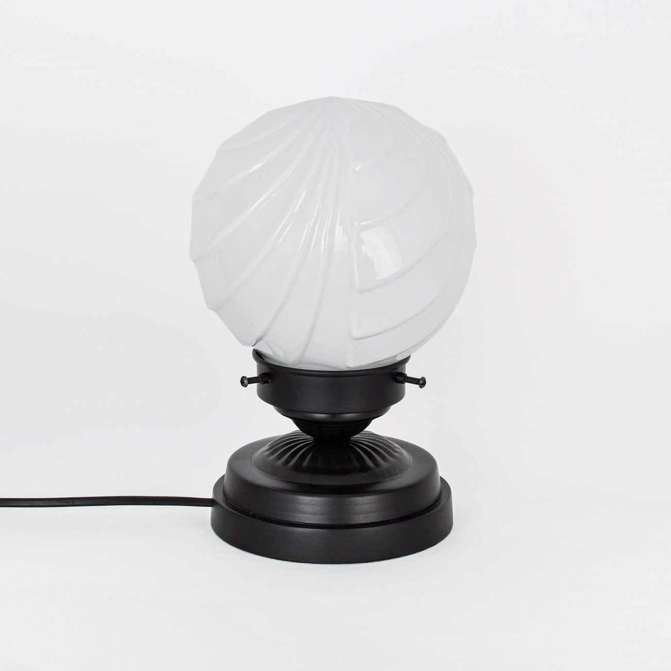 Low Table Lamp Swingbulb Moonlight