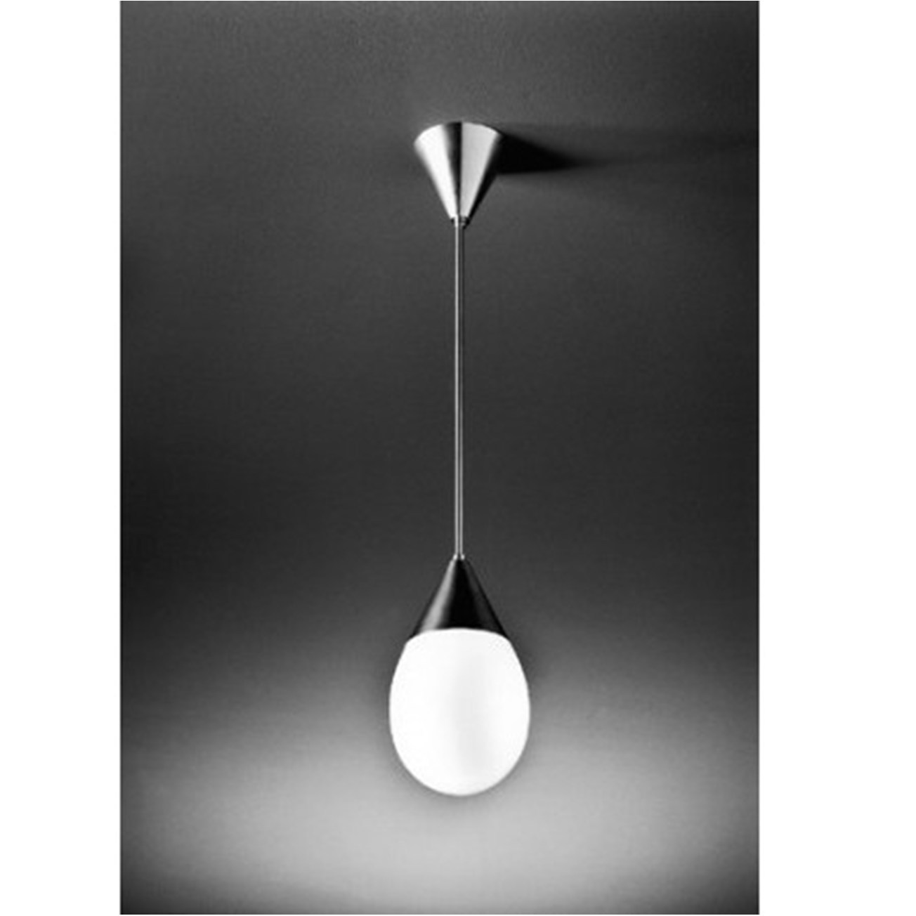 DroplMedium Pendant with Nickel Suspension