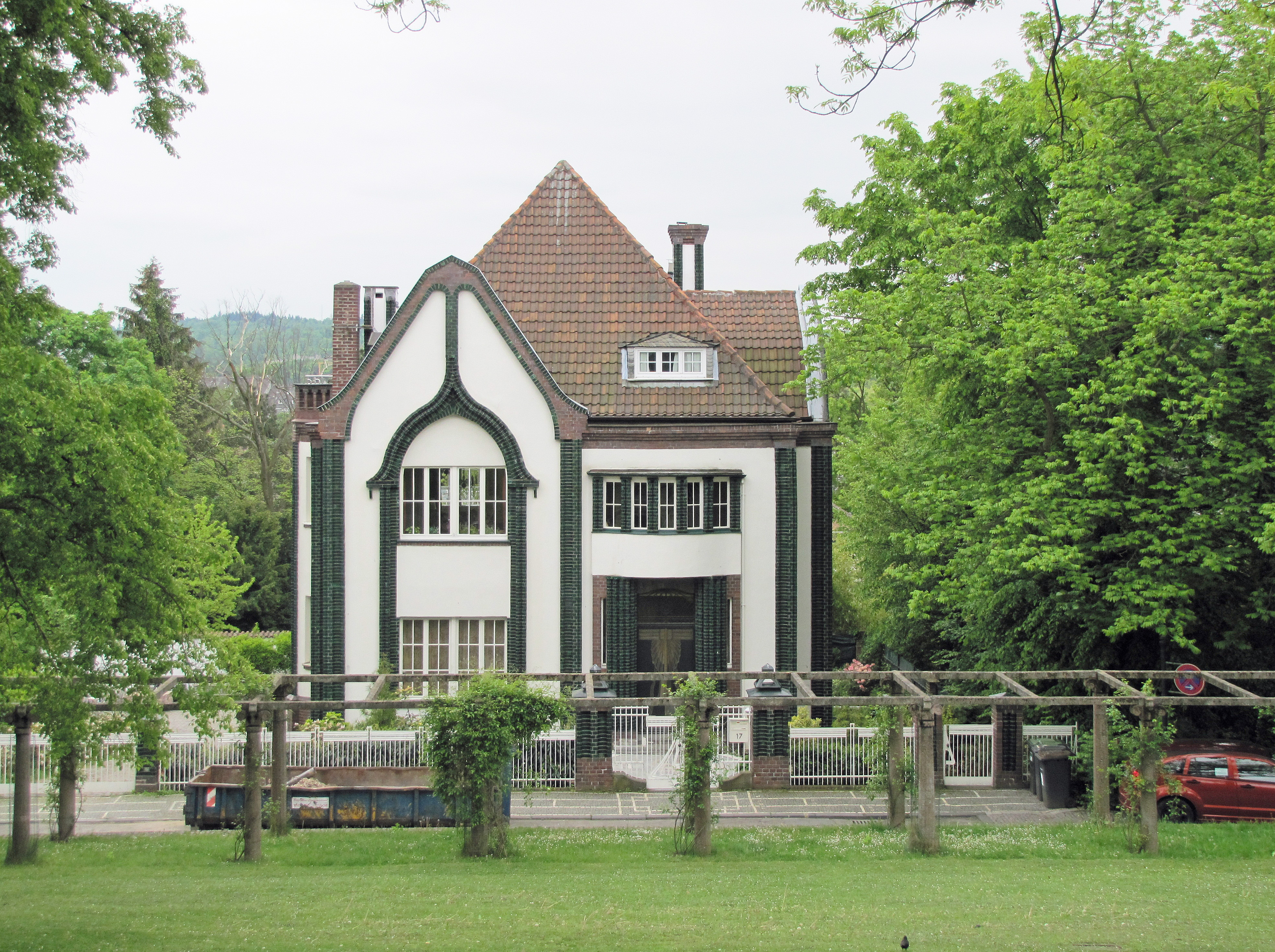Peter Behrens' villa on the Mathildenhöhe. Image: Wikipedia